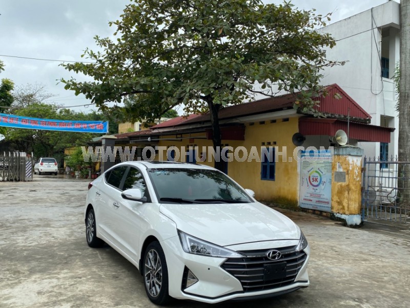 Hyundai Elantra 2.0 AT